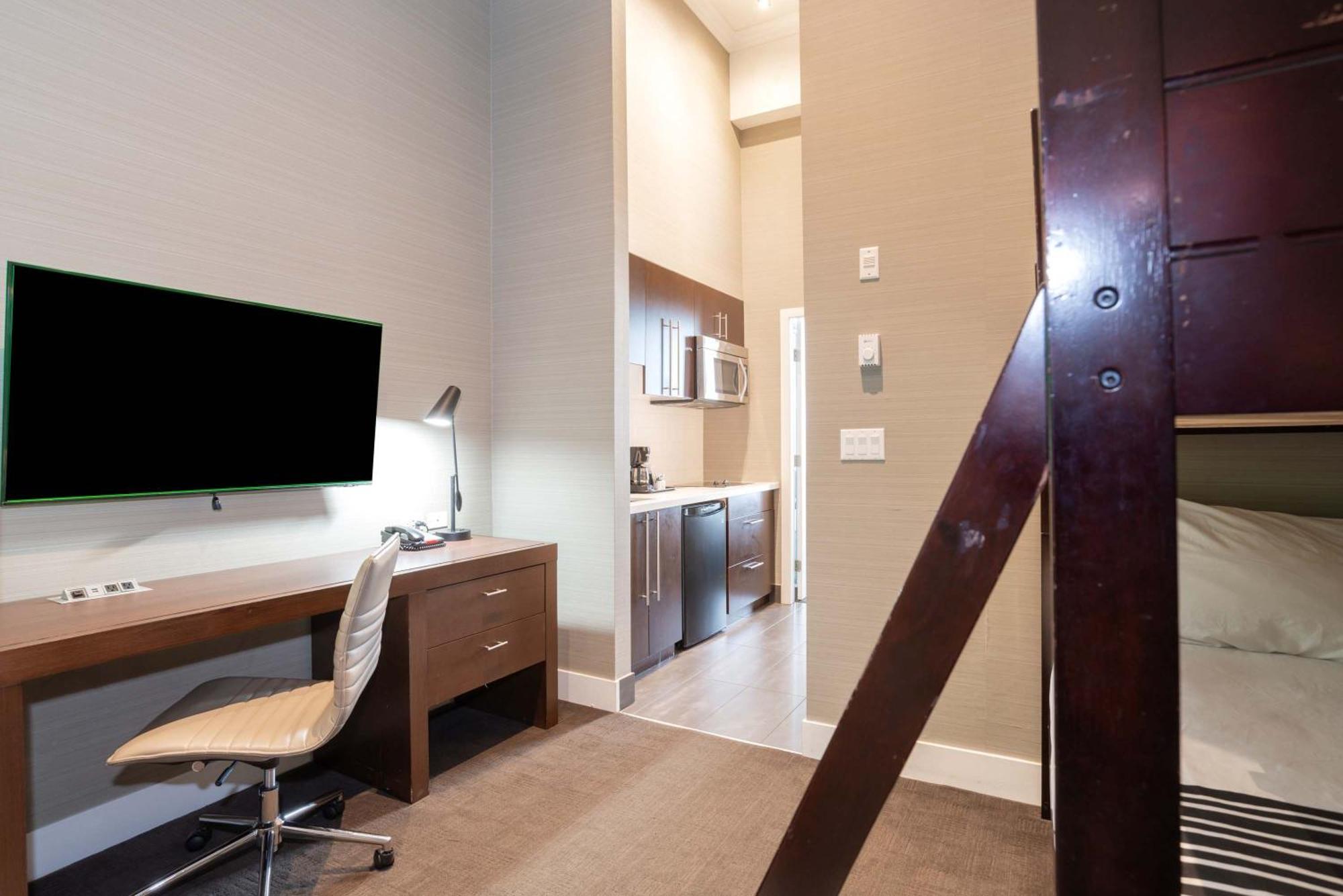 Sandman Hotel Abbotsford Airport Esterno foto