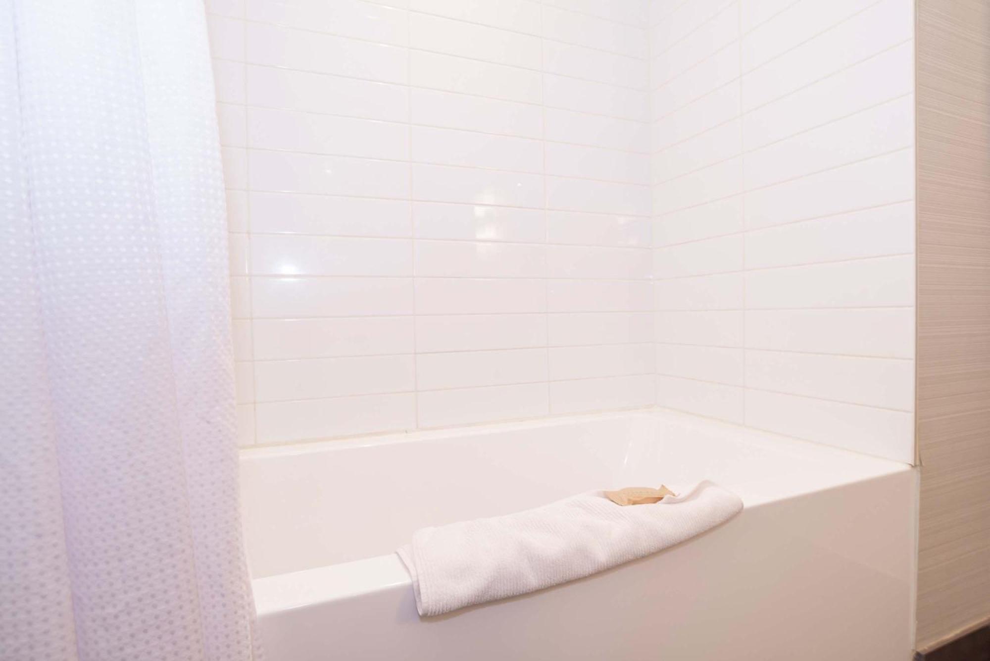 Sandman Hotel Abbotsford Airport Esterno foto