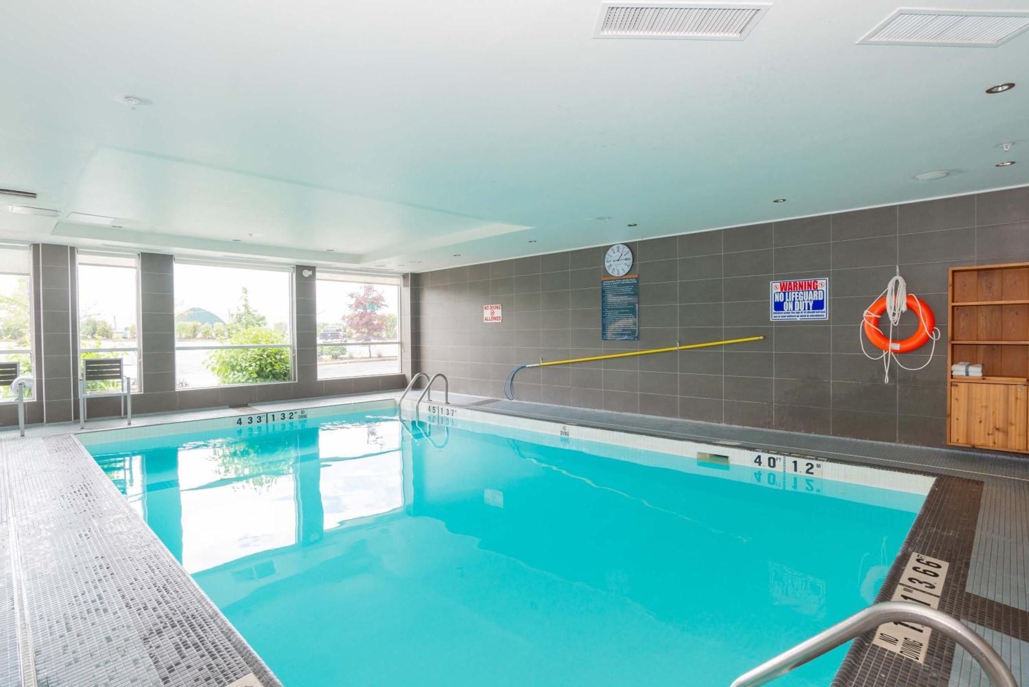Sandman Hotel Abbotsford Airport Esterno foto